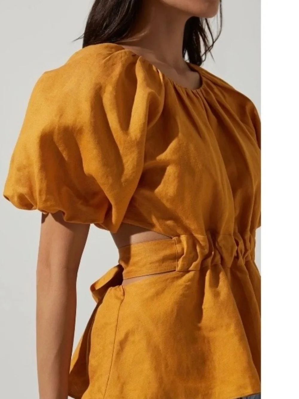 ‘ASTR the Label’ Elegant Yellow Puff-Sleeve Peplum Top - Women